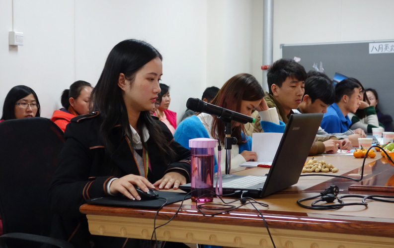 昆明天博体育网络公司从2013年开始筹备新媒体营销公益讲座和老客户网络营销沙龙，天博体育邀请了国内网络营销和移动互联网营销专家亲临公司，为保证培训质量和沟通效果，天博体育每次只邀请20-30家老客户参加（全免费），天博体育将秉承全公益、全免费、不推销任何产品和服务、只讲干货等原则，为新老客户创造更多价值。