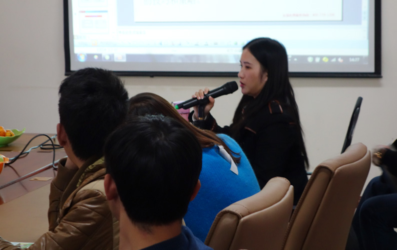 昆明天博体育网络公司从2013年开始筹备新媒体营销公益讲座和老客户网络营销沙龙，天博体育邀请了国内网络营销和移动互联网营销专家亲临公司，为保证培训质量和沟通效果，天博体育每次只邀请20-30家老客户参加（全免费），天博体育将秉承全公益、全免费、不推销任何产品和服务、只讲干货等原则，为新老客户创造更多价值。